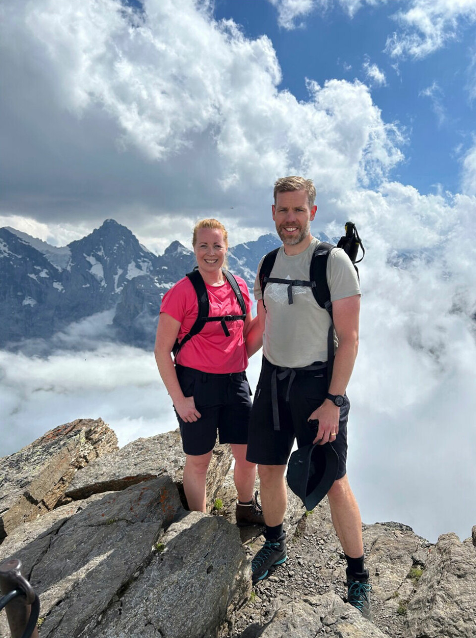 ”Jag och Calle besteg alptoppen Schildthorn i Schweiz, 2970 meter över havet, i juli på min 40-årsdag.” ”Jag och Calle besteg alptoppen Schildthorn i Schweiz, 2970 meter över havet, i juli på min 40-årsdag.”