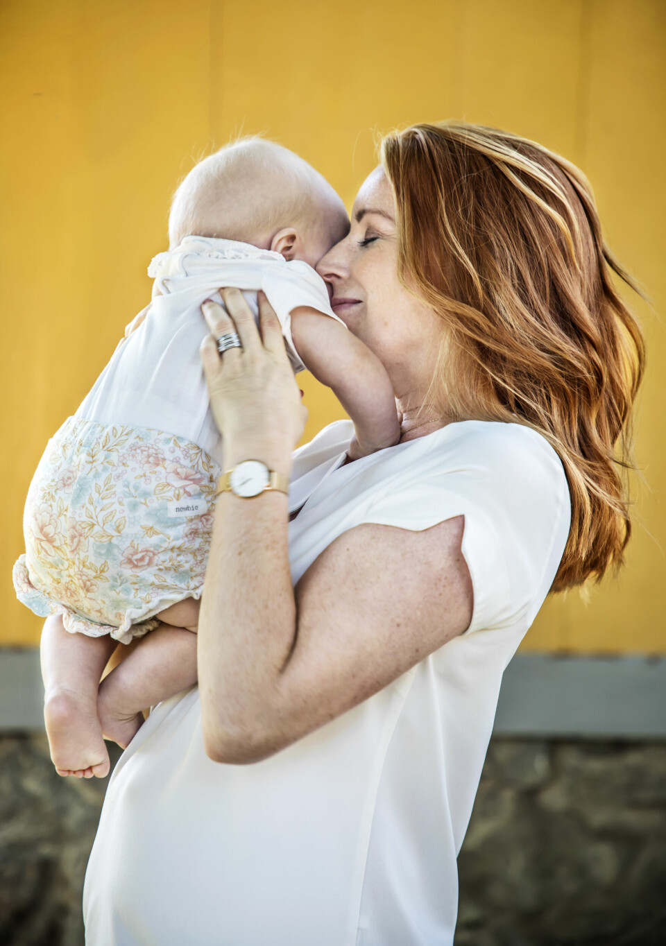 Annie Lööf med yngsta dottern Saga år 2020. Annie Lööf med yngsta dottern Saga år 2020.