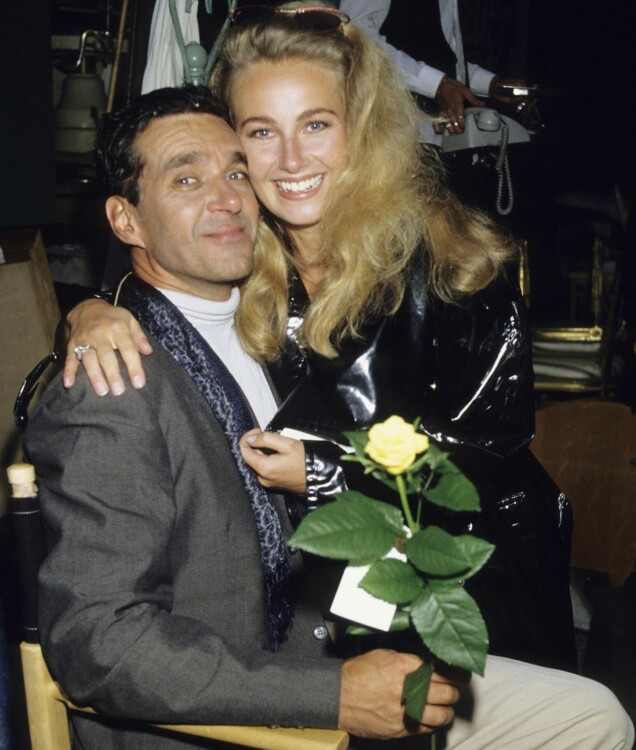 Kjell Bergqvist och modellen Yvonne Ryding var ett av Sveriges hetaste kändispar på 80-talet. Kjell Bergqvist och modellen Yvonne Ryding var ett av Sveriges hetaste kändispar på 80-talet.