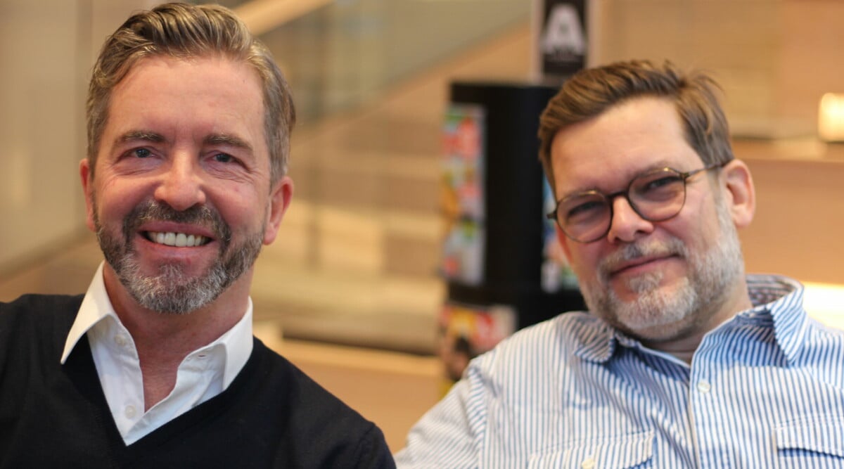 Carl och Klas vill lära andra män om kvinnliga klimakteriet – startat podcast