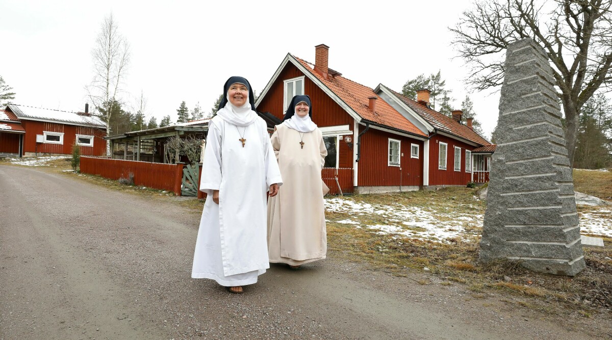 Nunnorna flyttade in i ett övergivet hus i djupaste Småland: Vi följer guds vilja