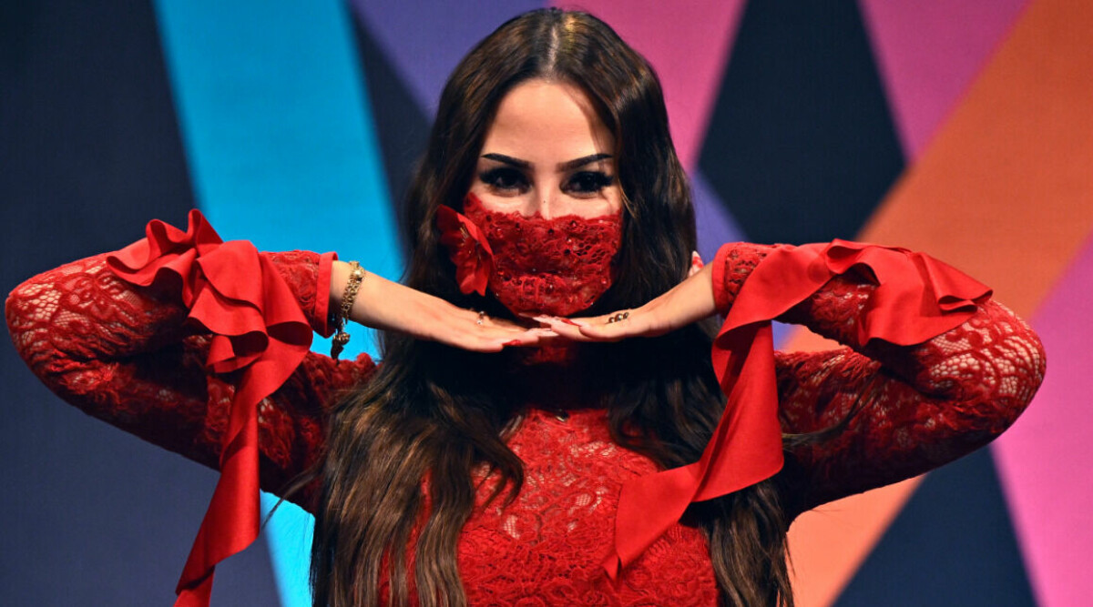 Felicias okända kamp bakom kulisserna – och masken: ”Ville inte finnas”