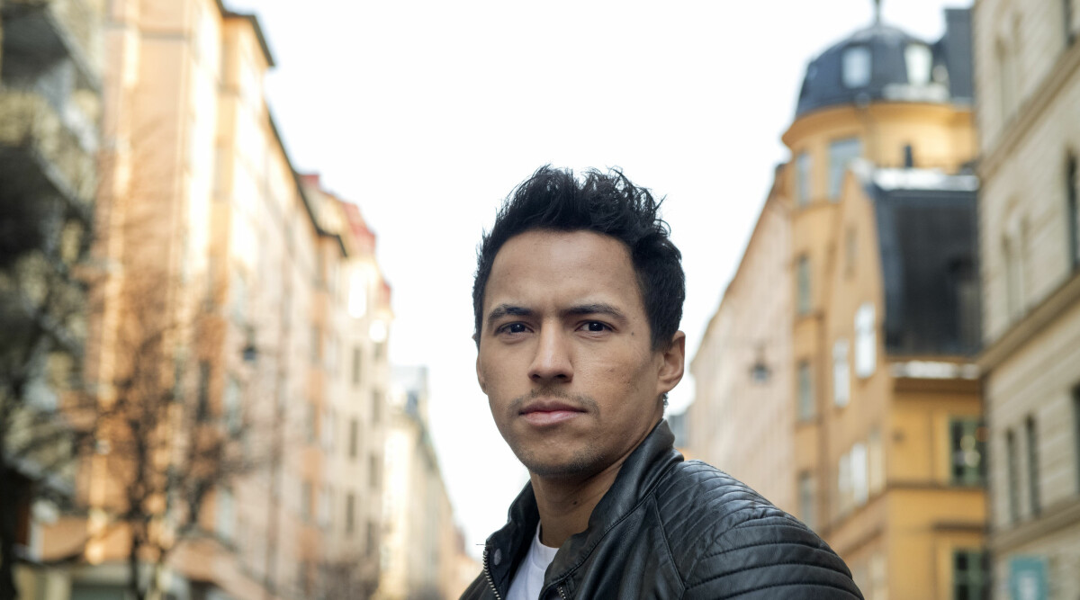 Jon Henrik Fjällgren om nya boken Månbarn: ”Oro, sorg och rädsla”