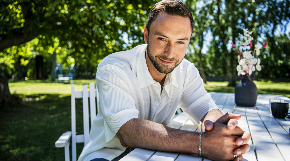 Måns Zelmerlöw blir pappa igen efter missfallen: ”Nu hoppas vi att allt ska gå bra”