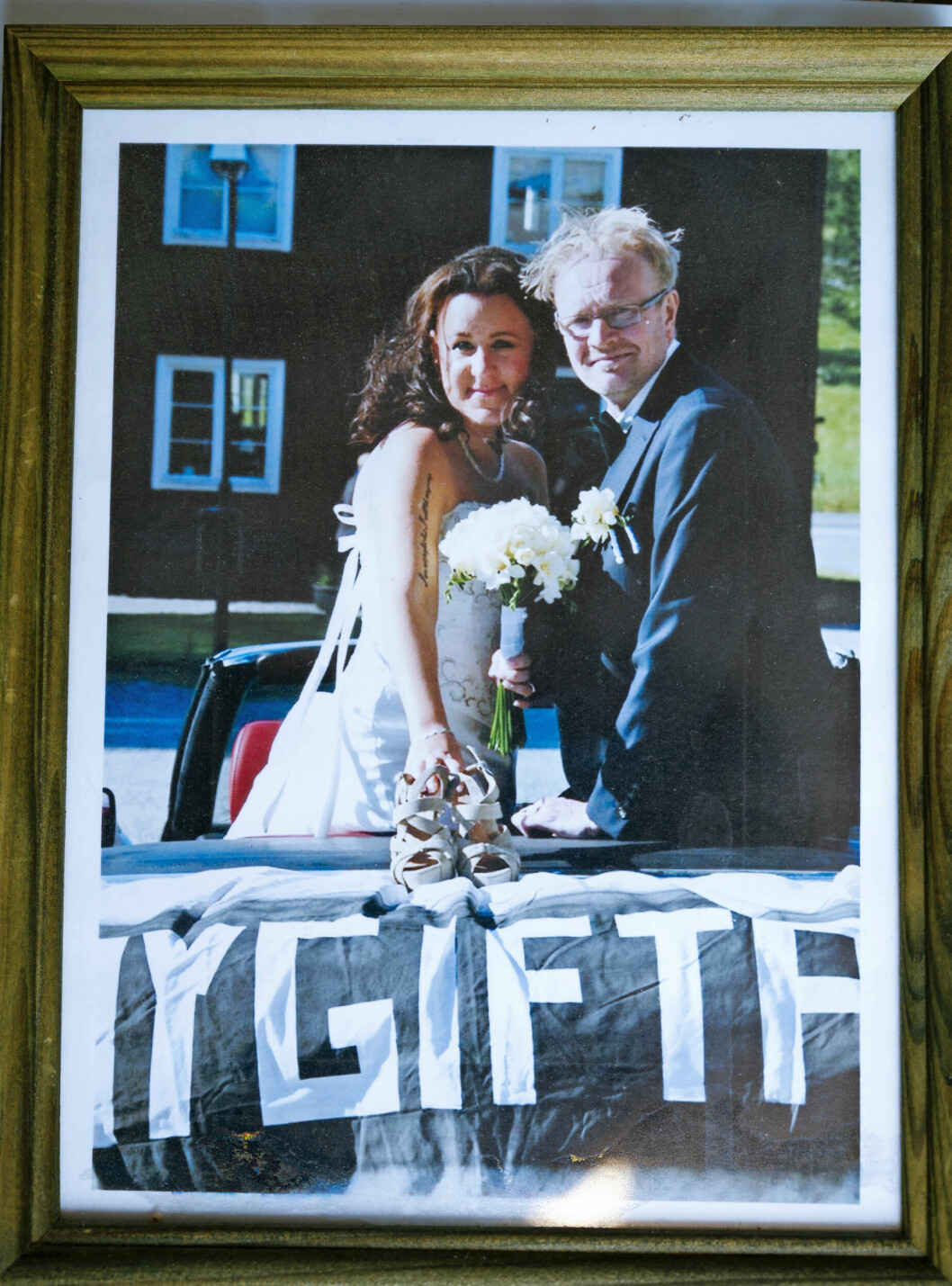 Nygifta Mikael och Helena