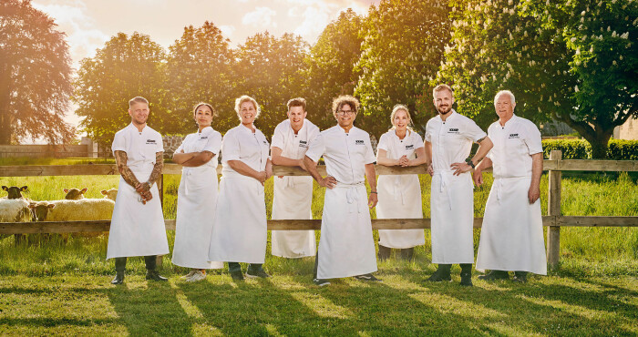 Daniel Höglander, Marion Ringborg, Kajsa Axbåge, Douglas Tjärnhammar-Alm, Per Gustafson, Emma Shields, Sebastian Gibrand och Walter Traub tävlar i Kockarnas kamp 2019. Foto: Linus Hallsénius