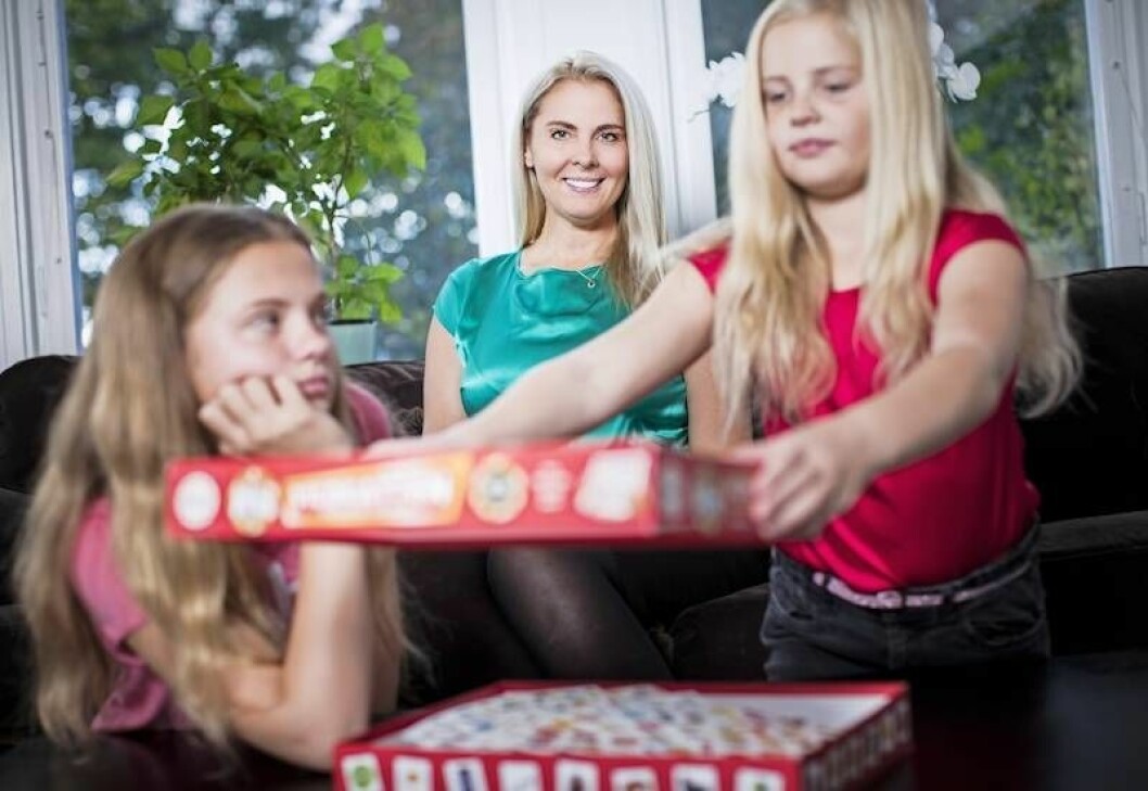 När Ann blev ensamstående fick barnen lära sig att ta mer ansvar hemma. Ann får mer hjälp i hemmet av barnen Alva och Engla efter skilsmässan.