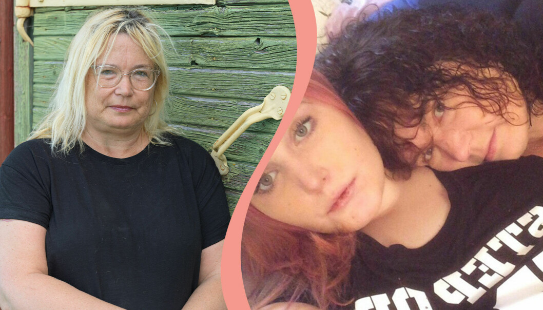 Delad bild. Till vänster Anneli Magnusson som står lutad mot en stalldörr. Till höger lutar Anneli huvudet mot dottern Josefines axel.