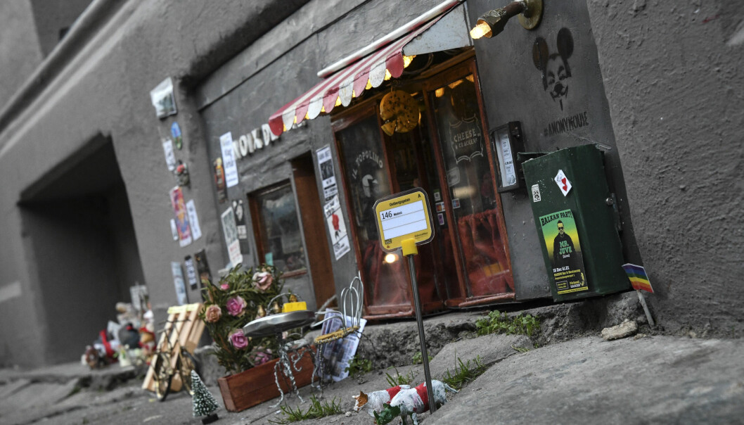 Anonymouse nötbutik Noix de Vies och restaurangen Il Topolino.