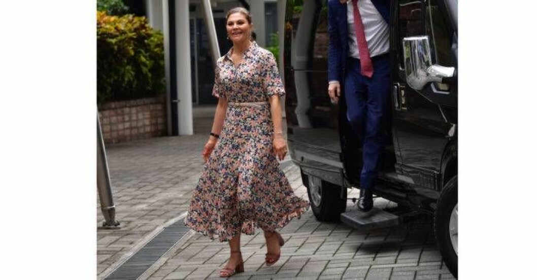 Kronprinsessan Victoria i ARKET klänning 