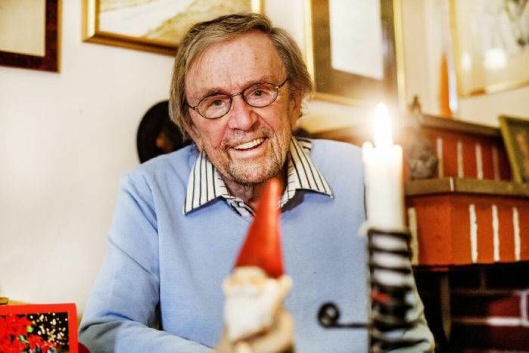 Arne Weise i bekant miljö. Under många år var han den givne programledaren i SVT:s julafton. Bild: IBL Arne Weise firar jul