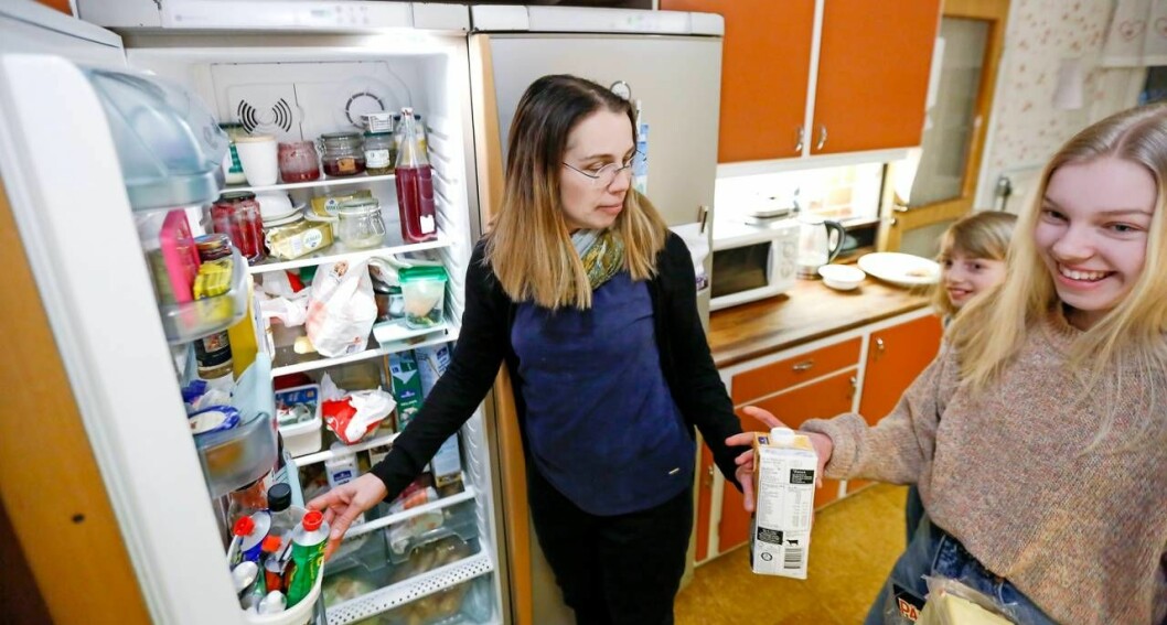 Åsa och dottern Karin har minskat på mjölkransonerna och det funkar hur bra som helst. Foto: Petra Älvstrand Åsa Axelsson blev utbränd och slutade jobba