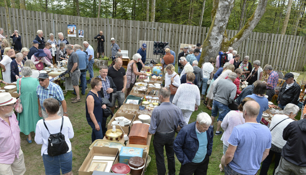 På auktionen i Burseryd ropades runt 400 föremål ut. Foto: Kai Rehn Auktion i Burseryd.