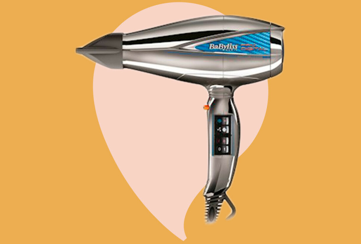 Babyliss hårfön i silver.