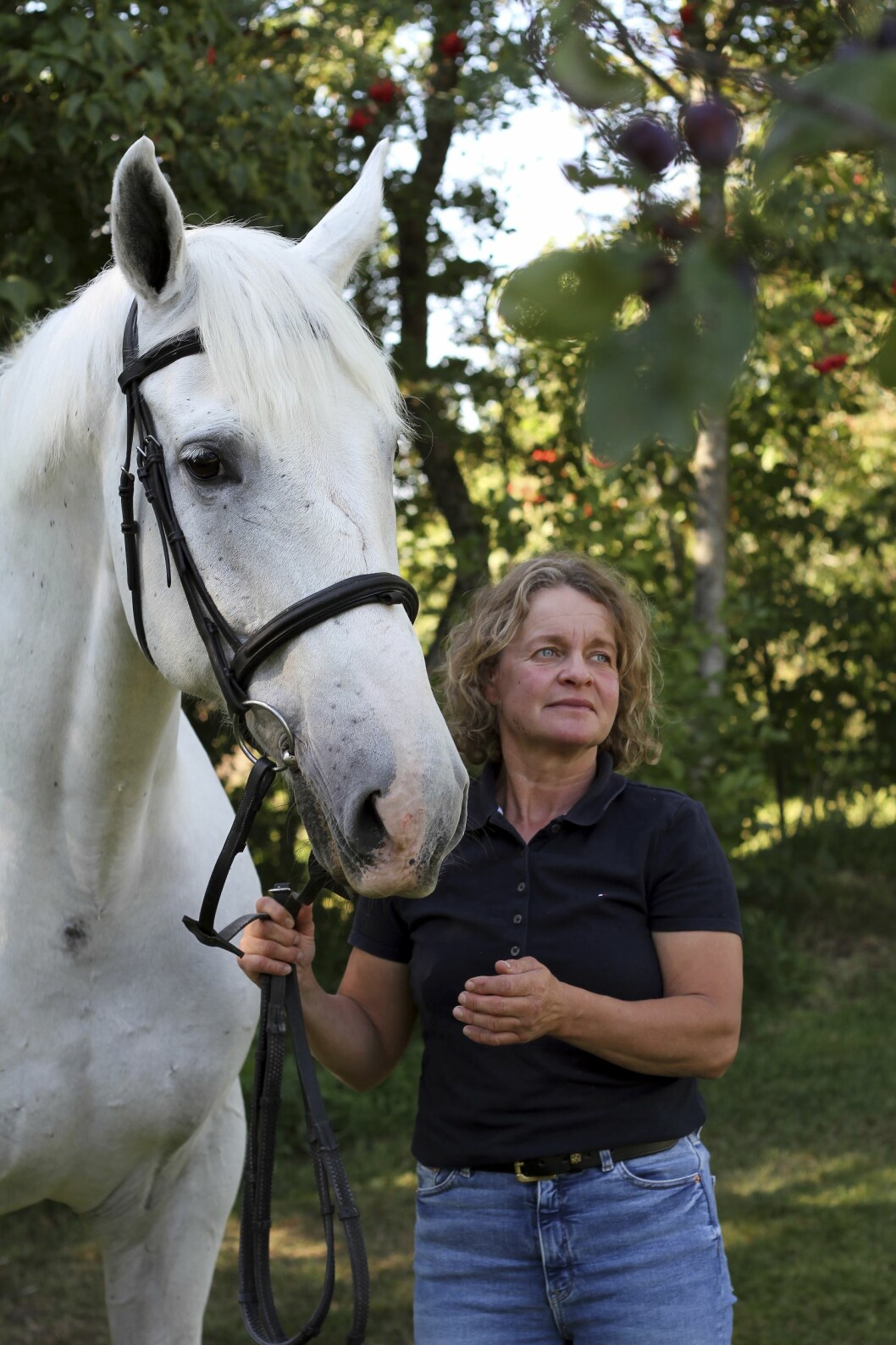 Barbro trodde aldrig att Kat's Hero skulle överleva den ödesdigra julidagen för fem år sedan. Men än en gång visade han sig vara en riktig kämpe. Barbro Wiengren ute i det fria med sin Kat's Hero, som lurat döden flera gånger.