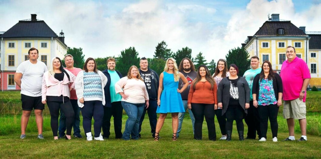 ”Biggest loser”-gänget på Ekolsunds slott. Lisen står i första ledet i orange tröja och Pontus i bakre ledet som nummer två från höger. Deltagarna i ”Biggest loser” 2017
