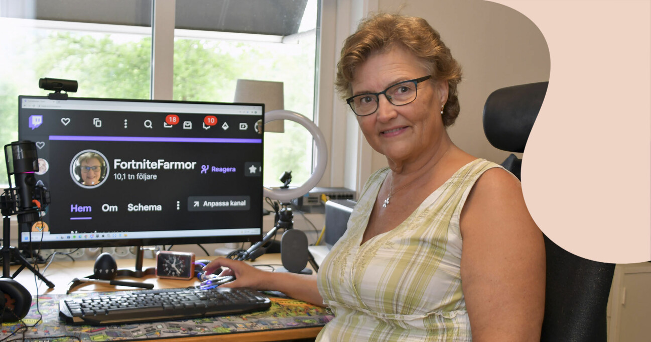 Susanne sitter vid datorn där hennes spelsida som Fortnitefarmor syns i skärmen.