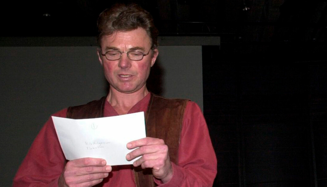 Björn Söderbäck som spelade Pelles bror Johan har fortsatt som skådespelare. Svensk biblioteksförening har seminarium om barnboken och delade bland annat Nils Holgersson-plaketten i Kulturhuset, tisdagen 20 november 2001. Här delade skådespelaren Björn Söderbäck ut priset till Janne Lundström.
