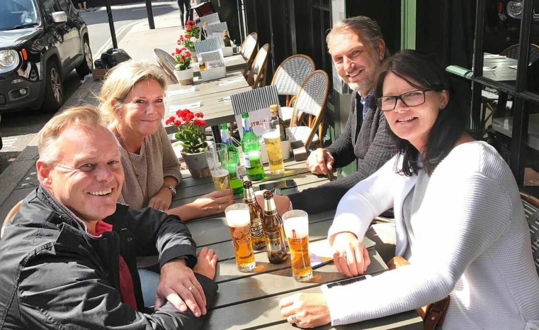 Maria, Peter, Bosse och Kicki reser gärna ihop, här är de i London. ”Nyckeln är att vi har samarbetat” Maria, Peter, Bosse och Kicki på resa i London