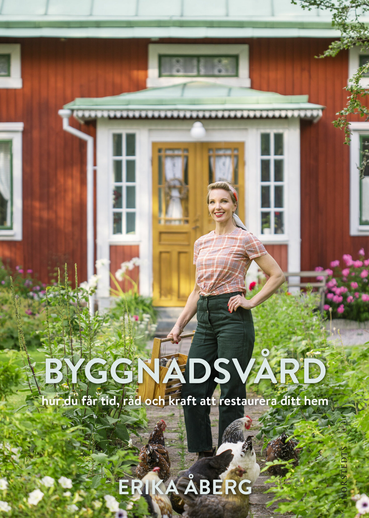 Erikas bok är delvis en personlig berättelse om hennes egen renovering. Boken Byggnadsvård av byggnadsantikvarien Erika Åberg från Det sitter i väggarna på SVT.