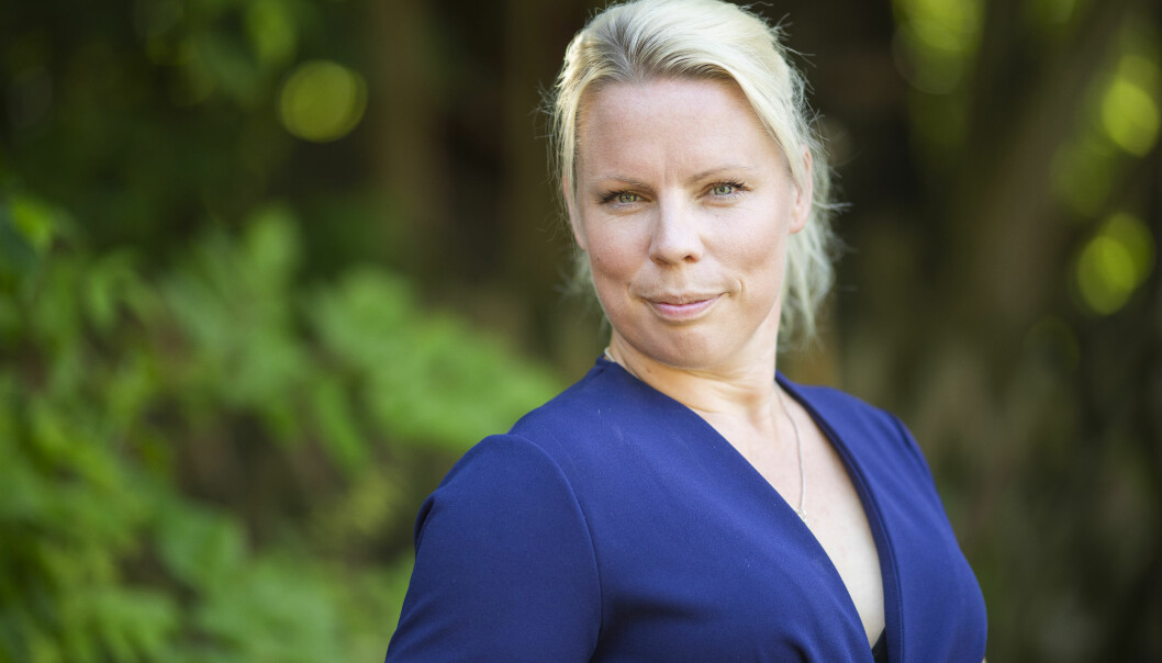 Caroline Engvall har skrivit åtta böcker om ungas utsatthet på nätet. Foto: Jennifer Glans