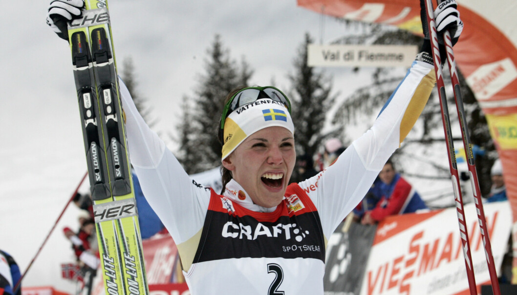 Charlotte Kalla jublar efter att ha vunnit Tour de ski 2008.