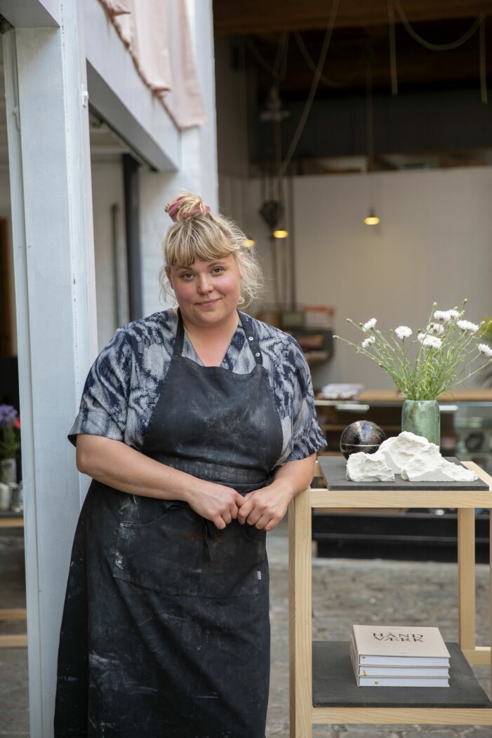 Keramikern Sarah Oakman är en dem som har gjort Bornholm till en region med rik hantverkskultur.