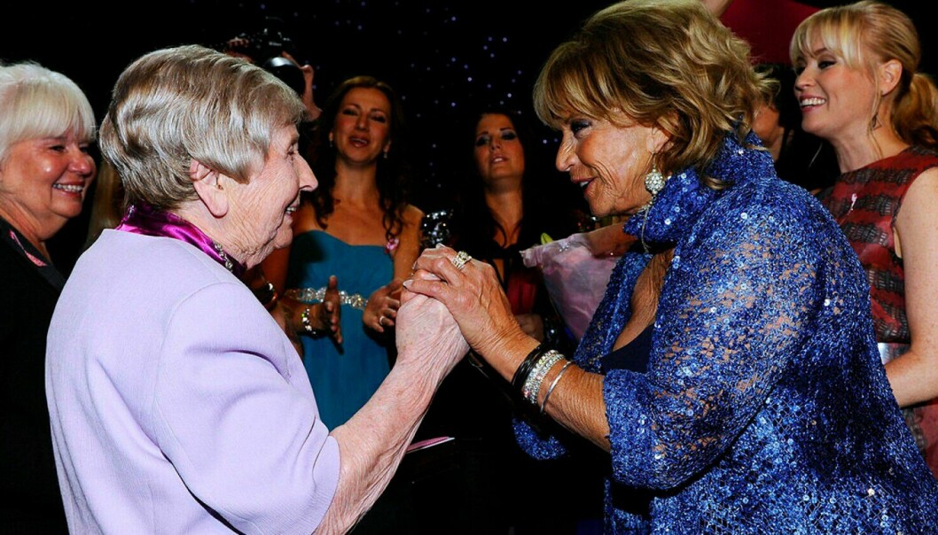 Dagny med Lill-Babs på Rosa bandet-galan 2012.