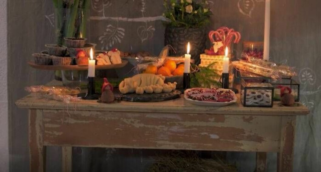Uppdukat för julfest.