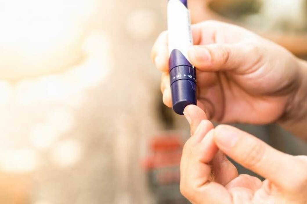 Foto: Shutterstock/IBL Med ett stick i fingret kan diabetiker mäta sitt blodsocker