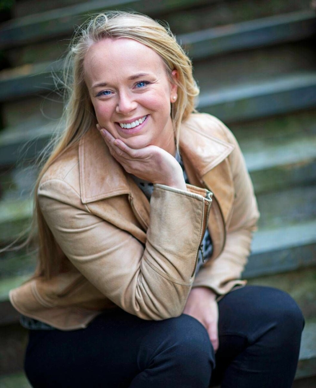 Ida märker stor skillnad när hon rider – nu är höfterna raka och hon har balans i sadeln.