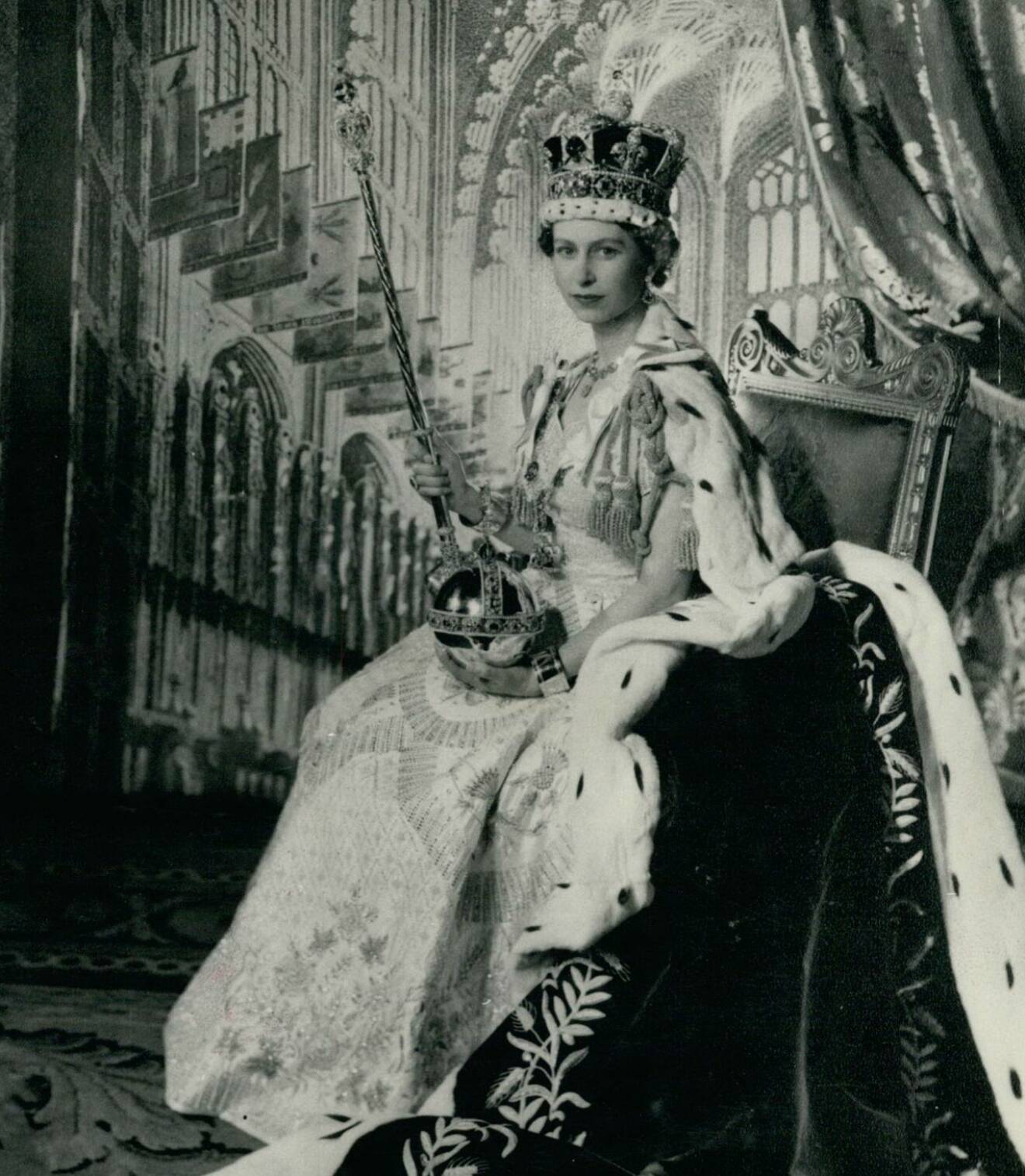 Drottning Elizabeth II efter sin kröning 1953.