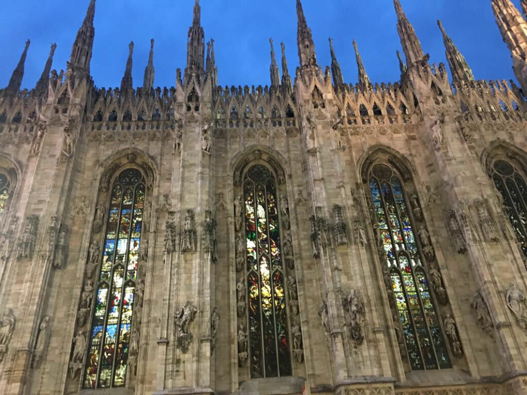 Katedralen på nära håll. För den som vill går det att ta sig upp till taket om man vill få en utblick över staden. Il Duomo