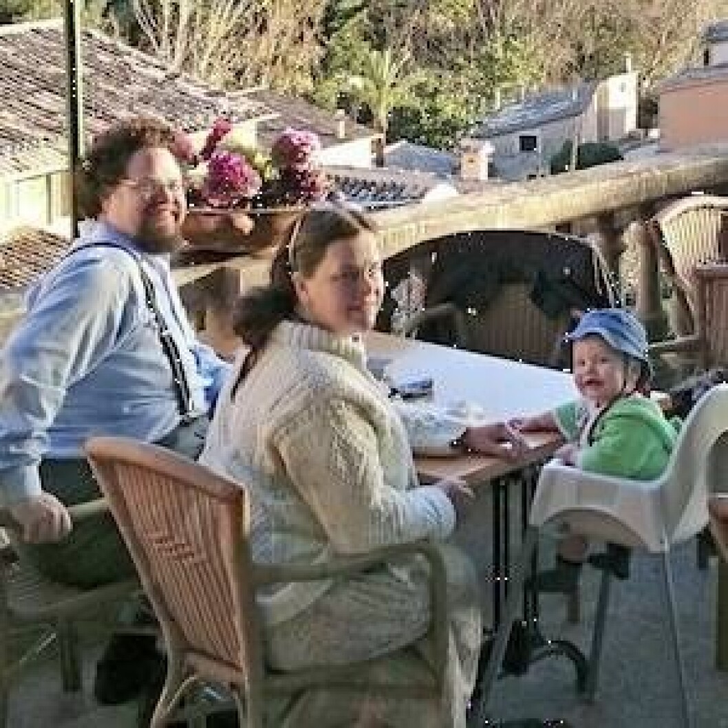 Edward Blom och Gunilla Kinn är lyckliga föräldrar till sonen Melchior, 2 år i maj, som redan är en liten finsmakare och van att gå på restaurang. Edward Blom och Gunilla Kinn är lyckliga föräldrar till sonen Melchior.