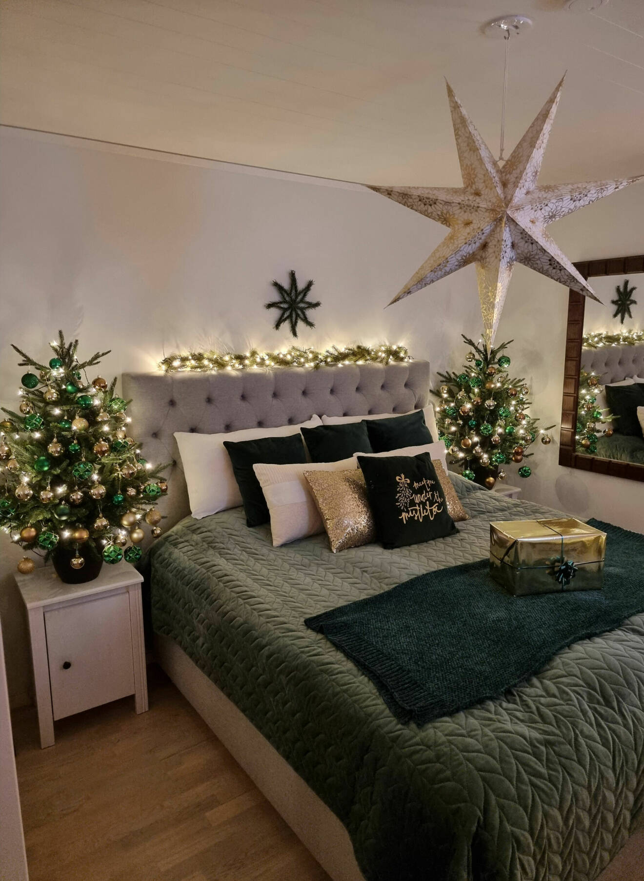 Julpyntat sovrum hemma hos Elin Tallbo i Borlänge.