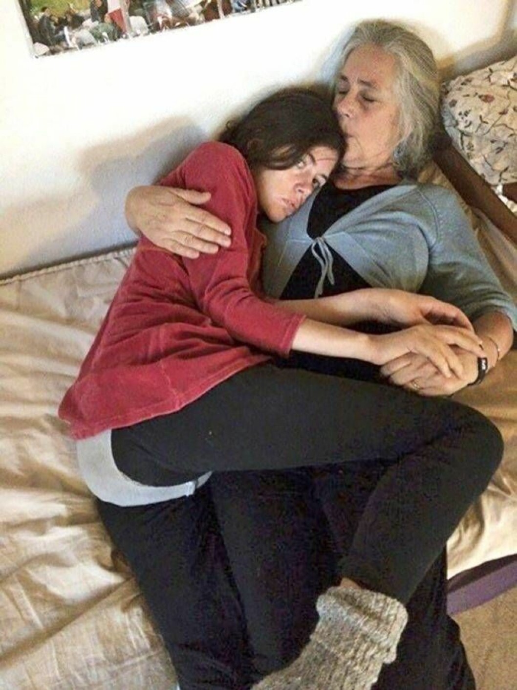 Helena fick bevittna hur Hella sakta bröts ner av sjukdomen. Foto: privat Helena tog hand om sin demenssjuka dotter