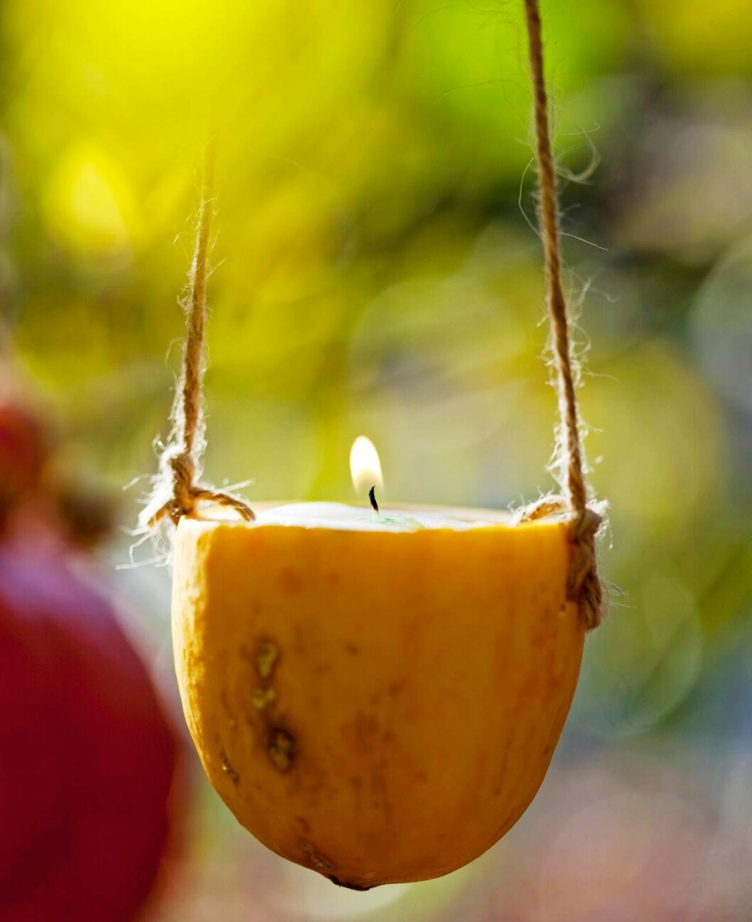 Foto: Jakob Valling Pumpalykta med brinnande ljus.
