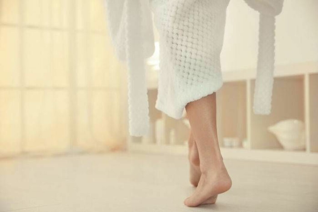 Fot- och nagelsvamp smittar lätt i allmänna omklädningsrum och duschutrymmen. Foto: Shutterstock/IBL Fot- och nagelsvamp smittar lätt i allmänna omklädningsrum och duschutrymmen