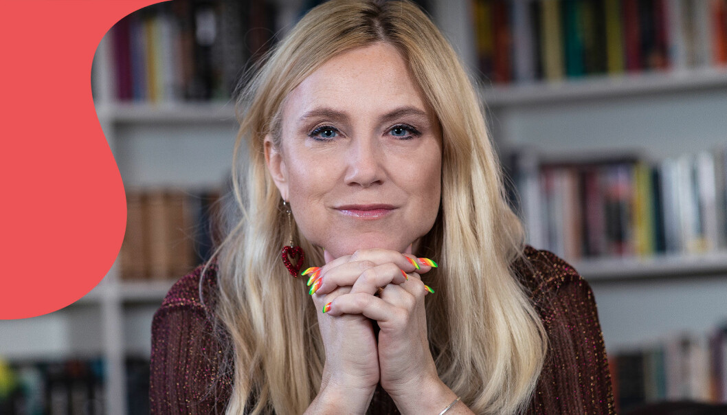 Frida Boisen i sin lägenhet i Stockholm, fotograferad inför släppet av hennes nya bok, ”Du är inte längre min dotter”.