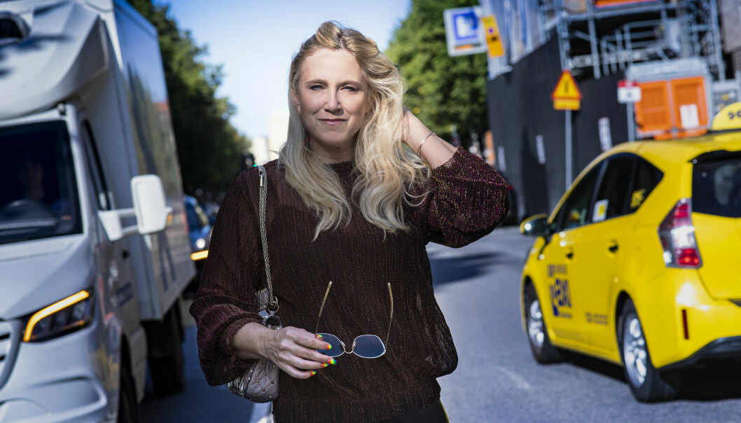 I kommande boken skriver Frida Boisen om tiden i Indonesien, som till stor del präglades av pappans alkoholmissbruk och en ofta våldsam hemmiljö. Frida Boisen fotograferad i Stockholm inför släppet av nya boken, ”Du är inte längre min dotter”.