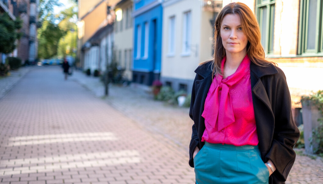 Frida Farrell är tillbaka i Malmö. Hon bor i stadsdelen Gamla väster, där hon också växte upp som barn. Skådespelerskan Frida Farrell fotograferad i hemstaden Malmö.