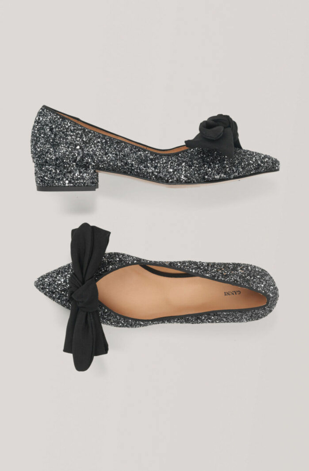 Glittriga ballerinaskor