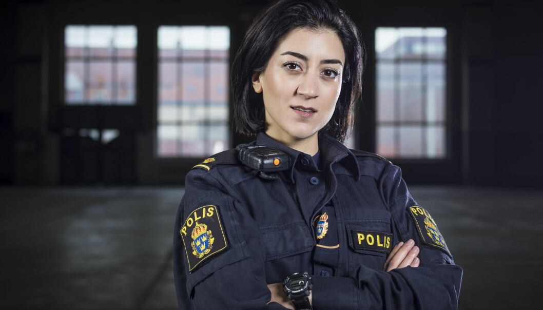Gizem Kling Erdogan. Gizem Kling Erdogan som polisen Leah i Tunna blå linjen.
