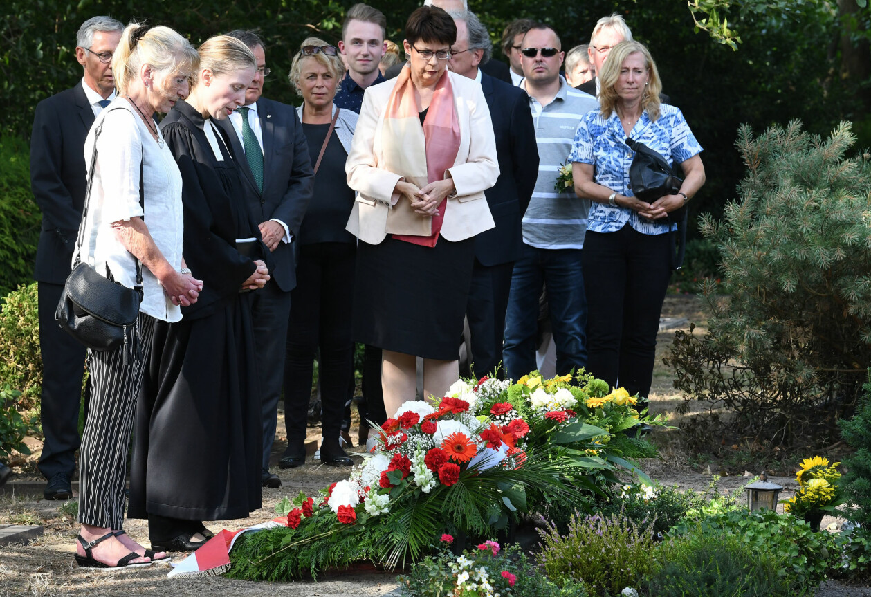 Präst och anhöriga minns offren för gisslandramat i Gladbeck 30 år efter tragedin. Minnesceremon 30 år efter Gisslandramat i Gladbeck