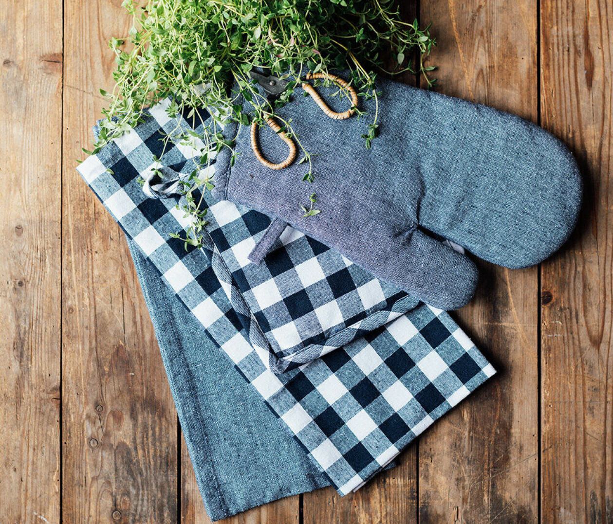 Grillvante och andra grillsaker i textil.