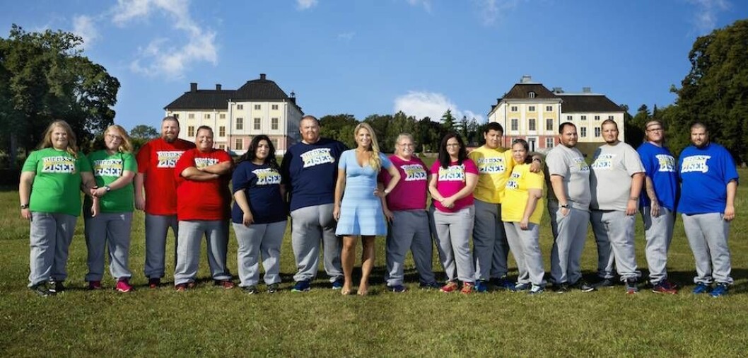 Alla deltagarna i Biggest Loser 2018. Christoffer är tvåa från höger och Sara sjua från höger. Gruppbild deltagarna i Biggest Loser 2018