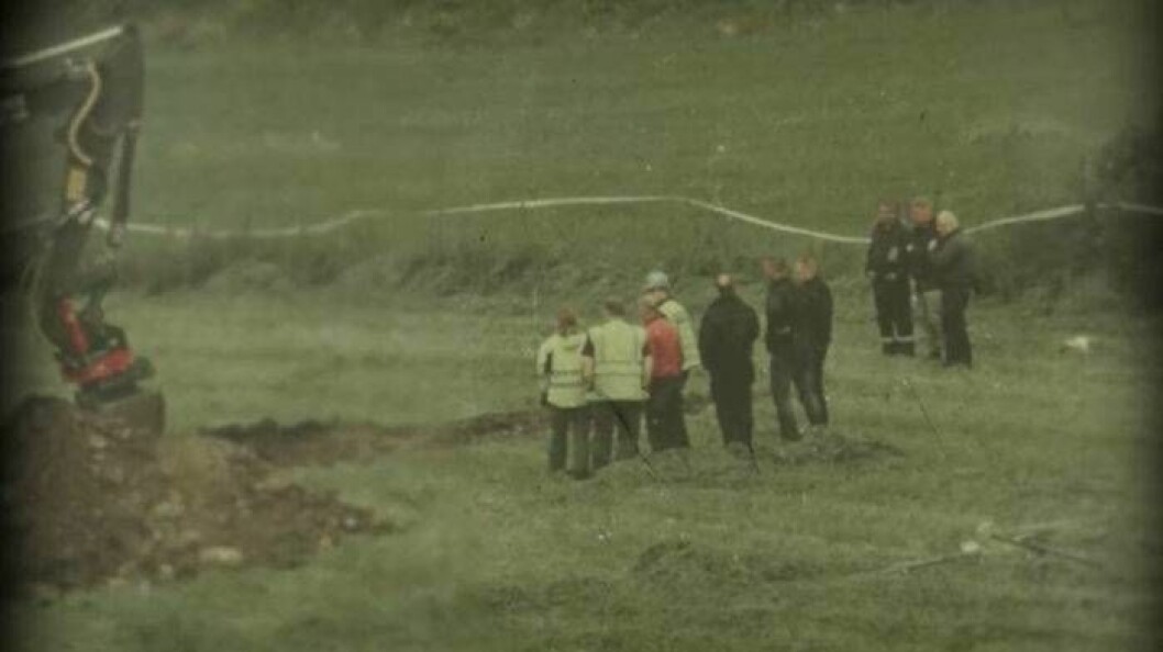 Med hjälp av uppgifterna kunde polisen gräva på en utpekad plats där man hittade en kropp. Foto: TV4 Utgrävning på plats där man hittade en kropp.