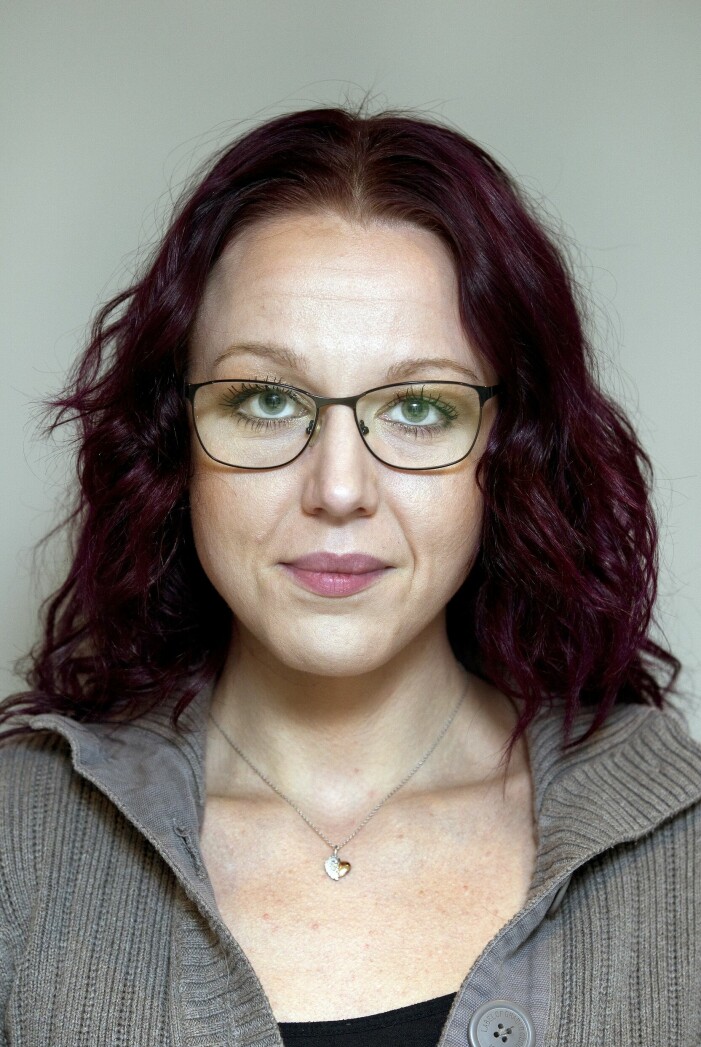 Hanna fick sin diagnos när hon var 20 år och blev tvångsinlagd på psykiatrisk avdelning första gången. Hanna Milwertz Eliasson har varit tvångsinlagd på psyk på grund av sin bipolära sjukdom.