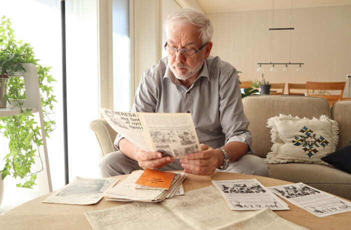 Några gamla exemplar av Guds barns nyhetsbrev Liv&Lys finns fortfarande kvar i Håvards samlingar hemma i Norge. Håvard Lillethun läser Guds barns nyhetsbrev Liv&Lys.