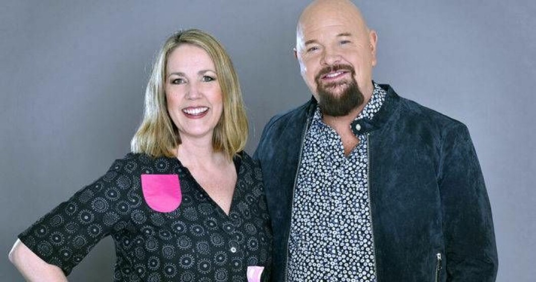 Medförfattaren Helén Bjurberg tillsammans med Anders Bagge.